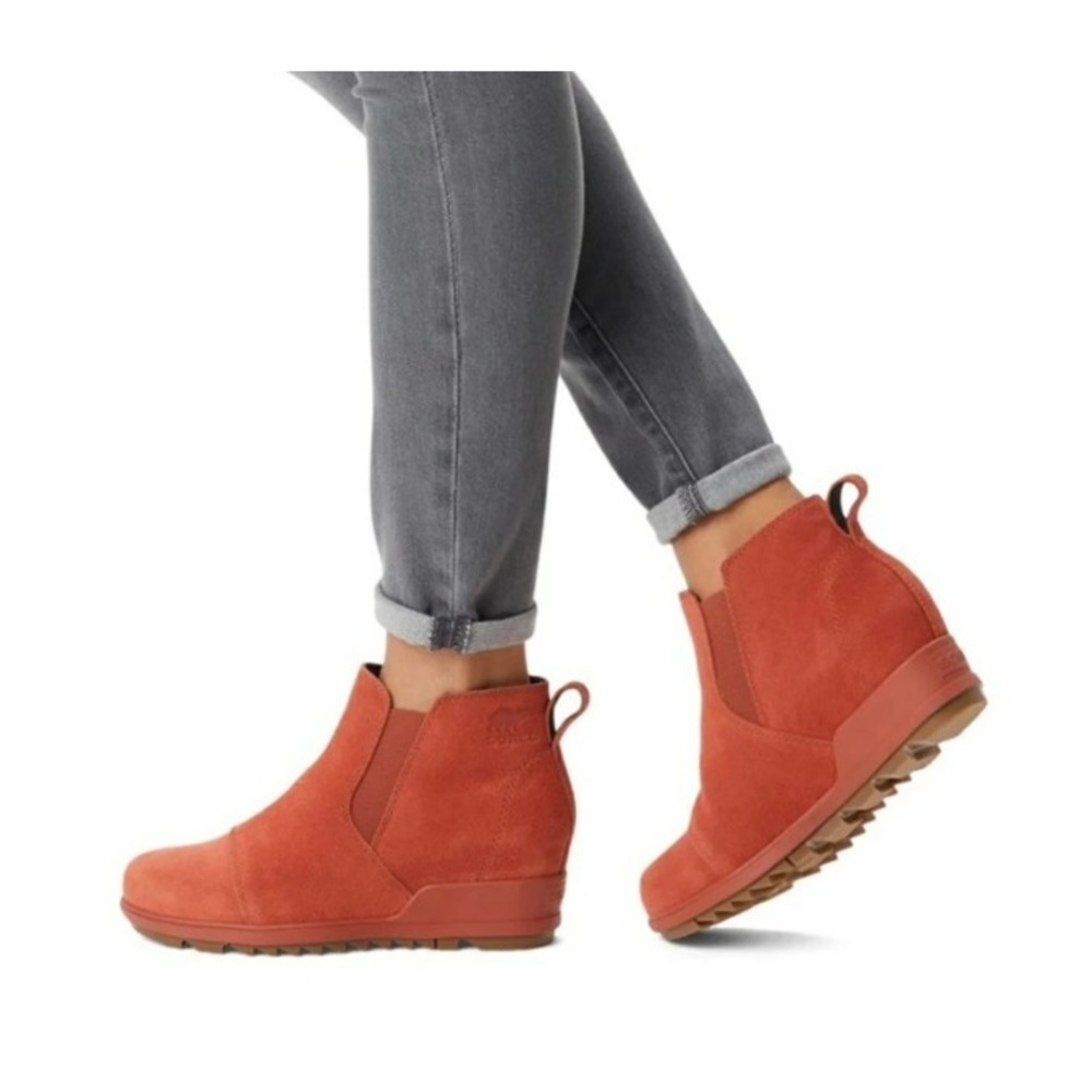 NEW Sorel Evie Suede Red Rust Hidden Wedge Pull On Ankle Chelsea Bootie 7 Casual